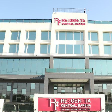 Regenta Central Harsha Vapi Pārdi Exterior foto